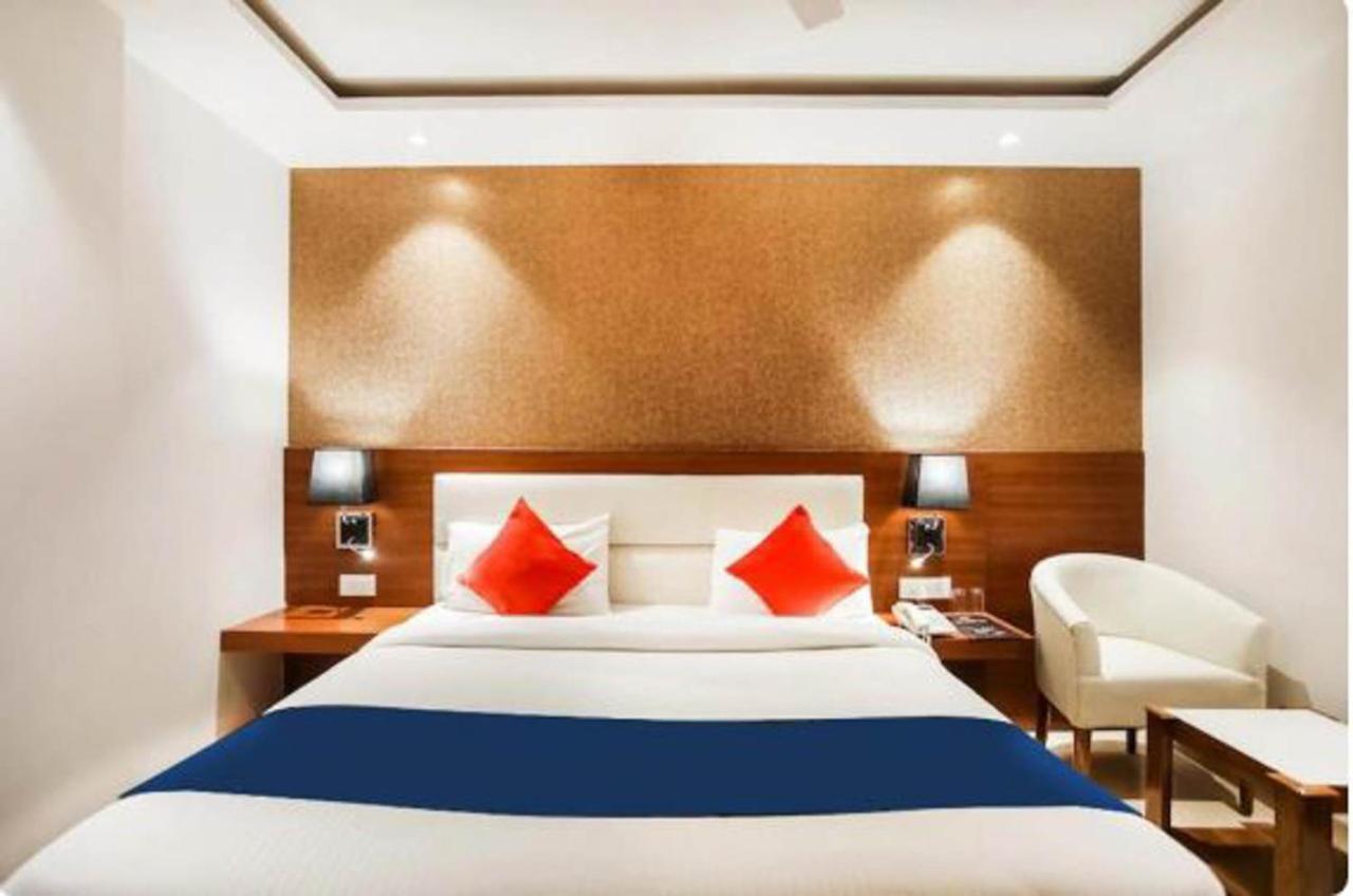 Hotel Royal Sky Luxury Near Delhi Airport Нью-Дели Экстерьер фото