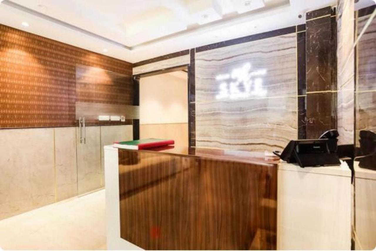 Hotel Royal Sky Luxury Near Delhi Airport Нью-Дели Экстерьер фото